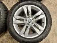 16 inch originele velgen + winterbanden Skoda Fabia Rapid 6VA601025