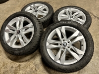 16 inch originele velgen + winterbanden Skoda Fabia Rapid 6VA601025