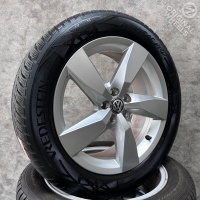 17 inch originele Chesterfield velgen + winterbanden Volkswagen T-Cross 2GM601025A