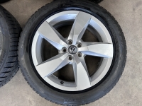 17 inch originele Chesterfield velgen + winterbanden Volkswagen T-Cross 2GM601025A