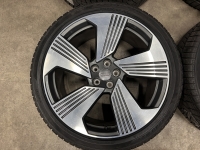 21 inch originele velgen + winterbanden Audi Q5 4KE601025F