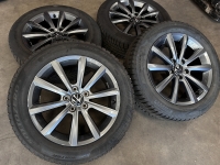 17 inch originele Merano velgen + winterbanden Volkswagen Passat 3G8071497