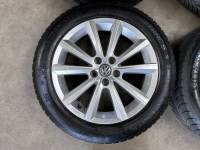 16 inch originele Merano velgen + winterbanden Volkswagen Polo 2G0601025AF set 2