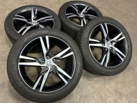 19 inch originele R line velgen + winterbanden Volvo XC40 31423931 set 2