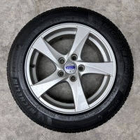 16 inch originele Hera velgen + zomerbanden Volvo V40 31423046