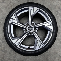 18 inch originele velgen +  zomerbanden Audi A3 S3 8Y 8Y0601025P