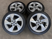 17 inch originele velgen + zomerbanden Audi A3 s line 8Y0601025A set 3