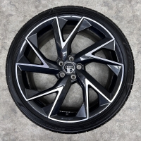 21 inch originele velgen + zomerbanden Audi Q3 SQ3 RSQ3 83A601025BH