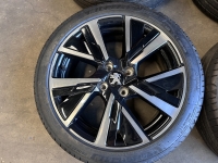17 inch originele velgen + zomerbanden Peugeot 208  9825165080