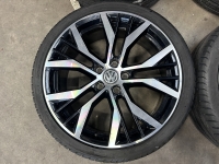 19 inch originele Santiago velgen + zomerbanden Volkswagen Golf 5G0601025AN