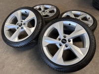 18 inch originele velgen + zomerbanden Audi A3 8Y 8Y0601025J set 4