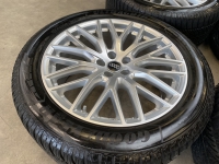 20 inch originele velgen + winterbanden Audi Q7 SQ7 4M0601025Q set 2