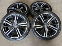 21 inch originele sport velgen + zomerbanden 5-Triple Spoke Matt Black XC60 31423854