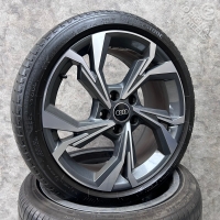 18 inch originele velgen + zomerbanden Audi A3 S3 8Y 8Y0601025H set 2