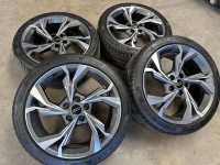 18 inch originele velgen +  zomerbanden Audi A3 S3 8Y 8Y0601025H set 2