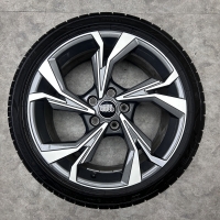 18 inch originele velgen + zomerbanden Audi A3 S3 8Y 8Y0601025H set 2
