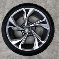 18 inch originele velgen + zomerbanden Audi A3 S3 8Y 8Y0601025H set 2