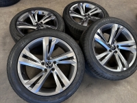 19 inch originele Valencia velgen + zomerbanden Volkswagen Tiguan R line 5NA601025AG set 2