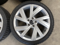 18 inch originele Bergamo velgen + winterbanden VW Golf 8 5H0601025M (7)