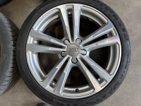 18 inch originele S line  velgen + zomerbanden Audi A3 8V0601025BL set 2