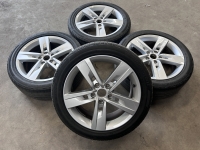17 inch originele velgen + zomerbanden Seat Leon 5F0601025T