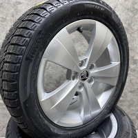 17  inch originele velgen + winterbanden  Skoda Superb 3V060102A