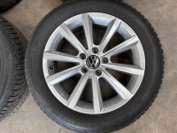 17 inch originele Merano velgen + winterbanden Volkswagen Passat 3G0071497C set B