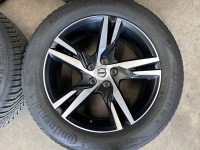 18 inch originele R line velgen + all season banden Volvo XC40 32327352