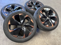 19 inch originele Typhoon velgen + zomerbanden Cupra Born 10E601025L