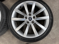 18 inch originele velgen + zomerbanden Skoda Octavia 5E0601025Q