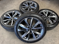 21 inch originele velgen + zomerbanden Audi Q7 4M0601025BP set 2