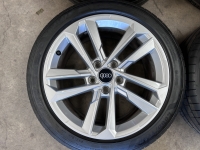 17 inch originele velgen + zomerbanden Audi A3 8Y0601025E set 2