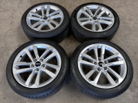 17 inch originele velgen + zomerbanden Audi A3 8Y0601025E set 2