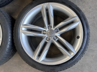 19 inch originele velgen + winterbanden Audi A5 S5 8W 8T0601025H