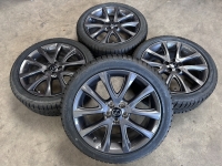 17 inch originele velgen + winterbanden Lexus CT200 H PZ49P-Z0671-XX
