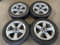 17 inch originele velgen + winterbanden Audi Q2 81A071497A set 2