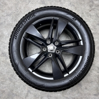 17 inch originele velgen + winterbanden  Skoda Superb 3V0601025BG