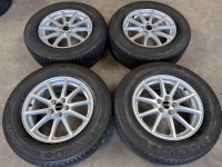 17 inch originele velgen + winterbanden Range Rover Evoque  BJ32 1007 AB