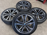 19 inch originele M velgen + all season banden BMW X1 X2 IX1 IX2 style 715 M 8008616