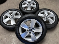 16  inch originele velgen + winterbanden Skoda Octavia 5E0601025H set 2