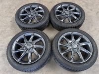 17 inch originele velgen + winterbanden Toyota Auris - Corolla PZ406 E067F set B