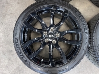 18 inch originele velgen + winterbanden Kia CEED