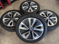 18 inch originele velgen + zomerbanden Skoda Karoq 57A601025AD