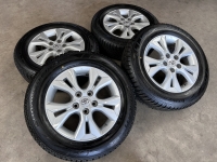 16 inch originele velgen + winterbanden Toyota Yaris Cross PW457 0D006