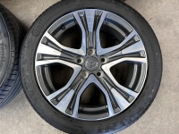 17 inch originele velgen + zomerbanden Toyota Auris - Corolla PZ49M-X0670-Z