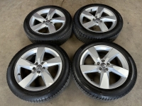 17 inch originele Chesterfield velgen + winterbanden Volkswagen T-Cross 2GM601025A 2