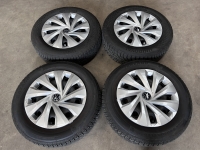 15 inch velgen + wieldoppen + vierseizoenen banden VW Polo