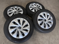 15 inch velgen + wieldoppen + vierseizoenen banden VW Polo