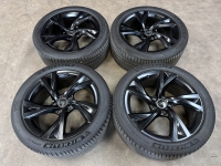18 inch originele velgen + zomerbanden Audi A4 B9 B8 8W0601025EJ zwart
