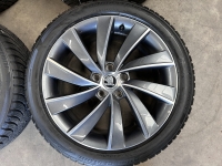 18 inch originele velgen + winterbanden Skoda Octavia RS 5E0601025AS